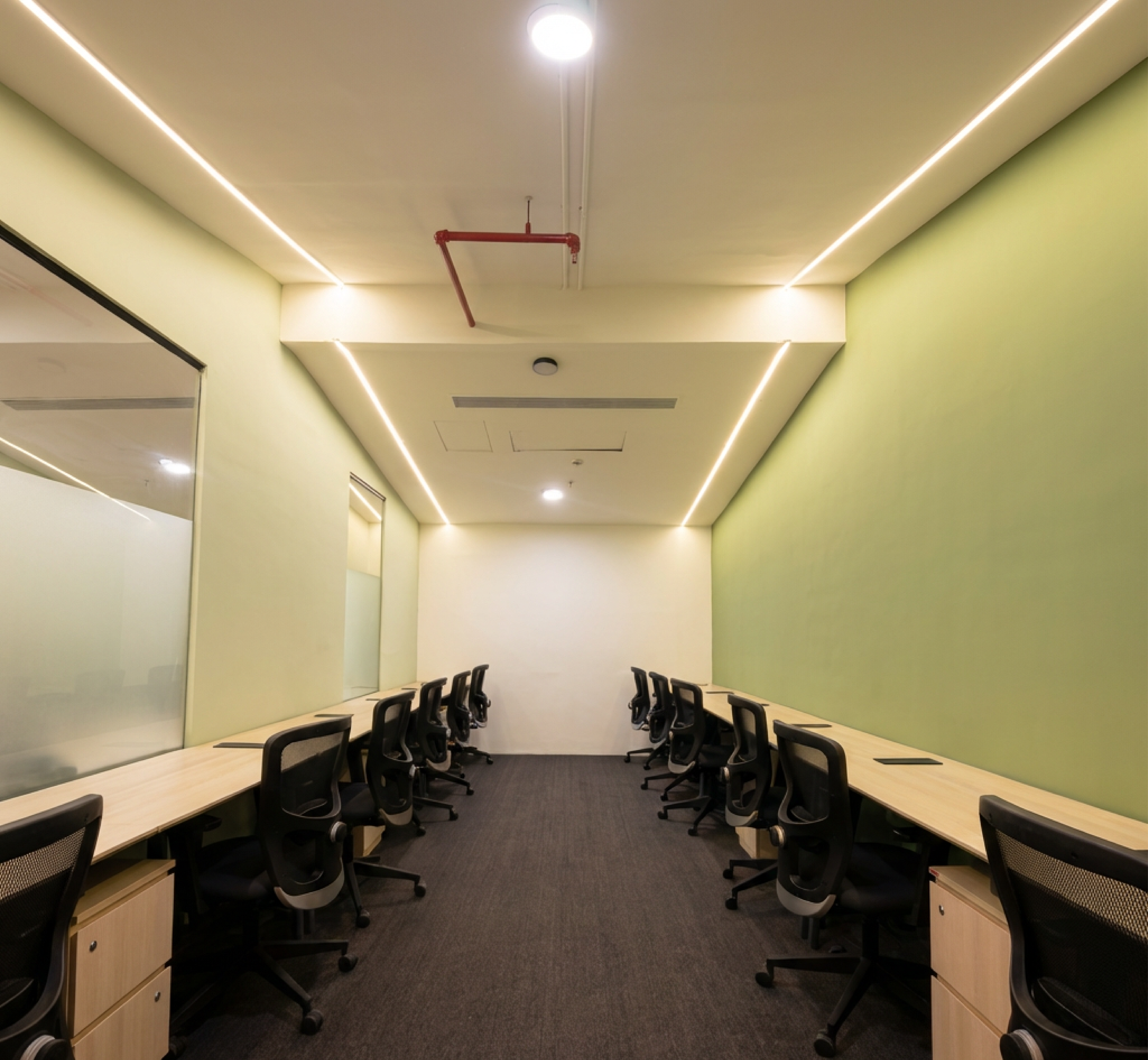 Workstation in managed office space